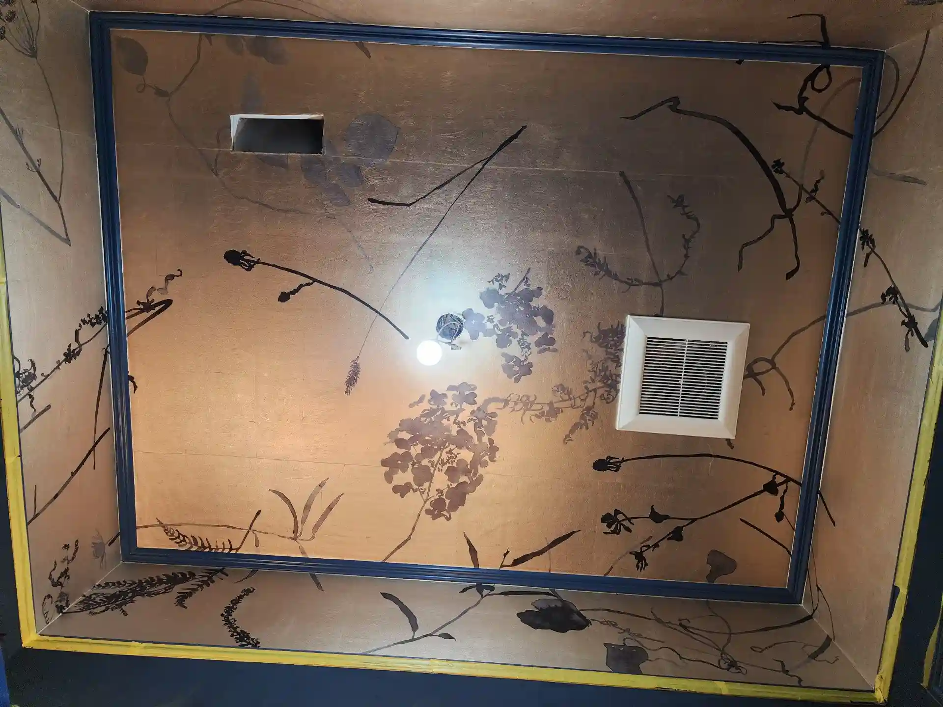Peachtree Corners Georgia wallpaper installation Gwinnett